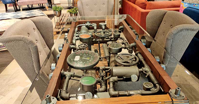 Electro-mechanical Dining Table